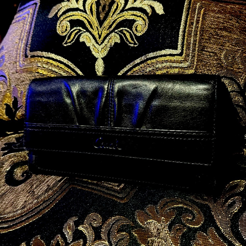 NWOT Coach bifold wallet in black leather
